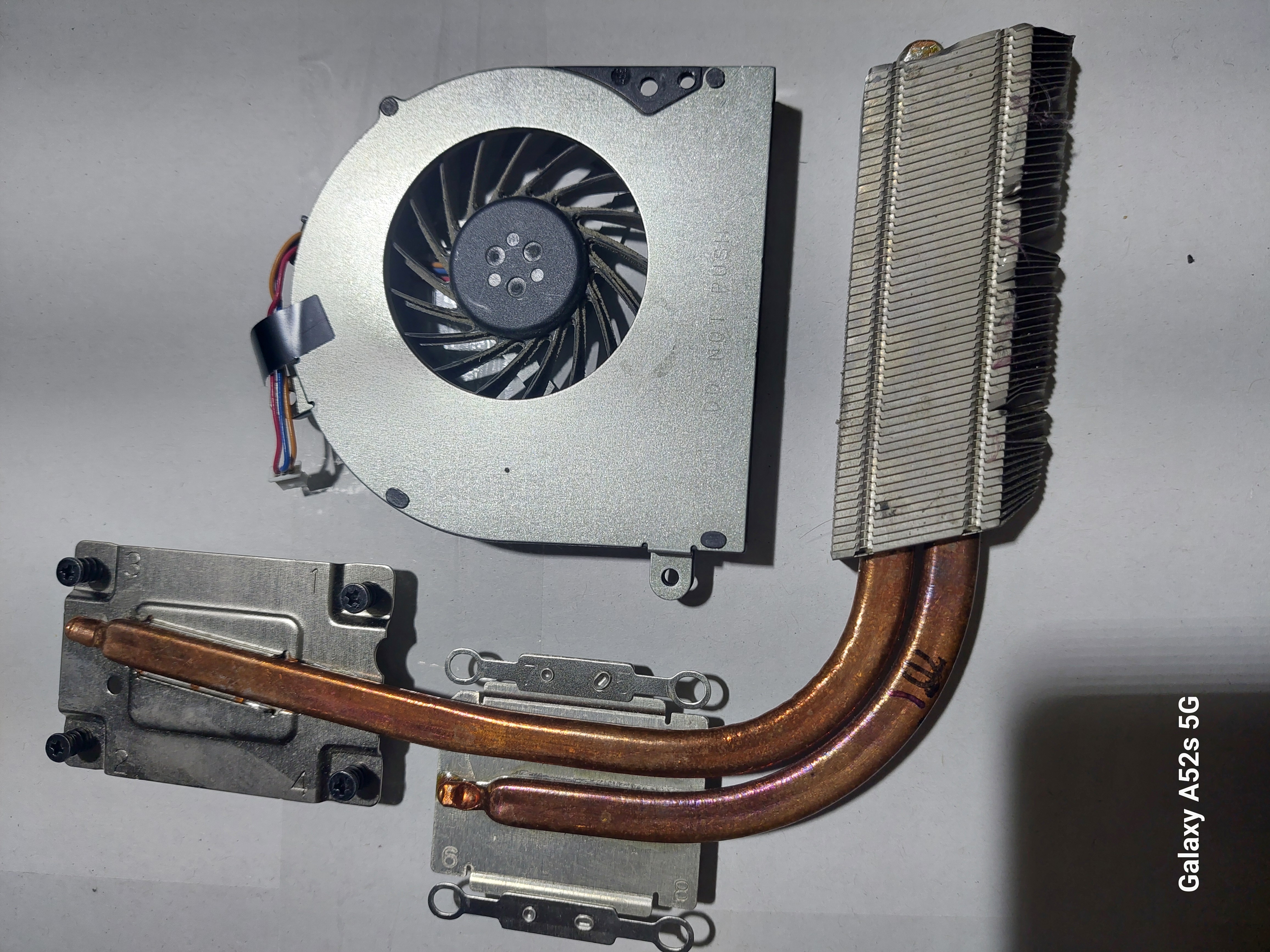 TOSHIBA L650 L655 Cpu soğutucu Fan V000210930 